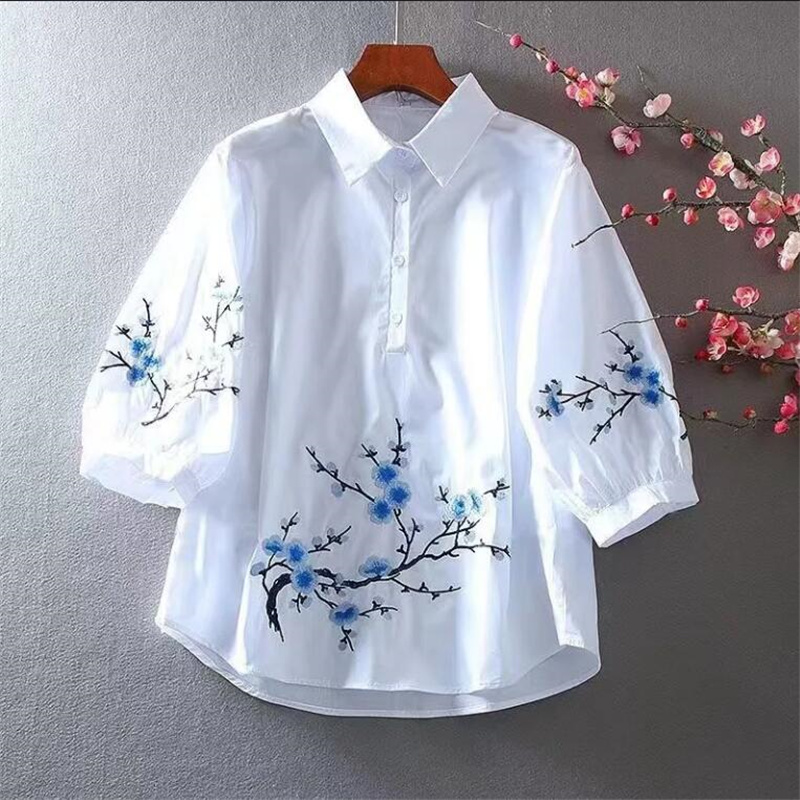 Embroidery On Shirt - Chemisier Brodé Blanc pour Femme, Haut