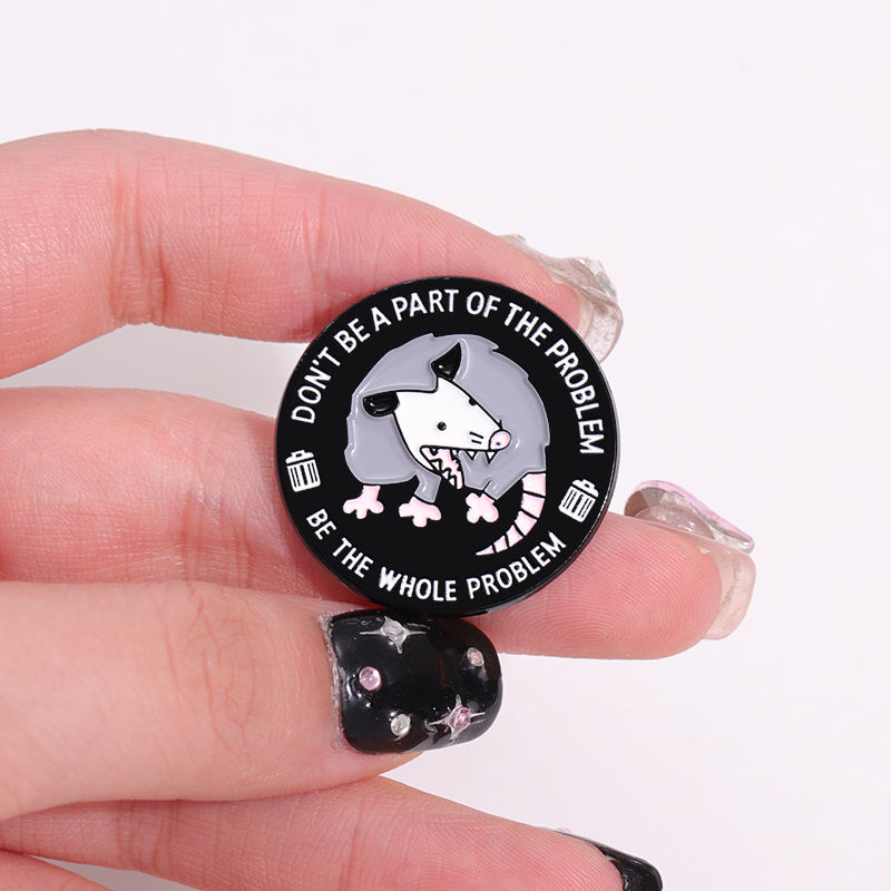 Broches en émail Possum amusan - Embroidery House avis et prix