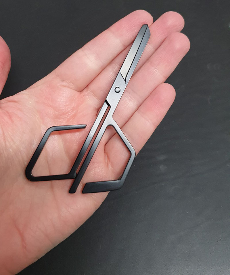 Ciseaux irréguliers noirs et a - Embroidery Scissors Small avis et prix