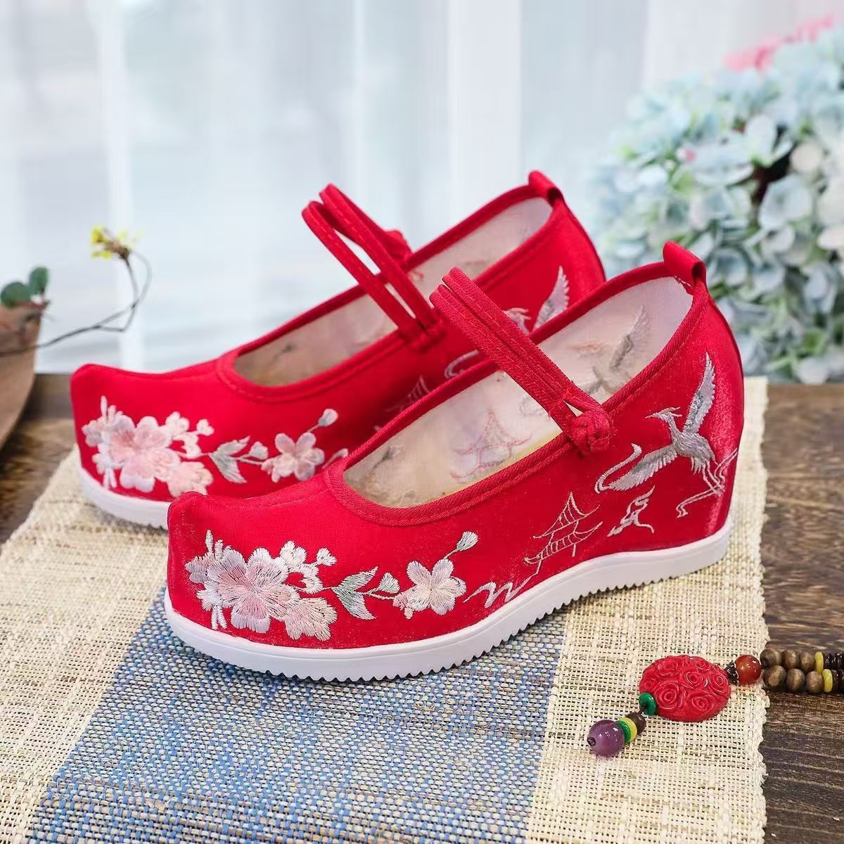 Chaussures brodées internes po - Embroidery Style avis et prix