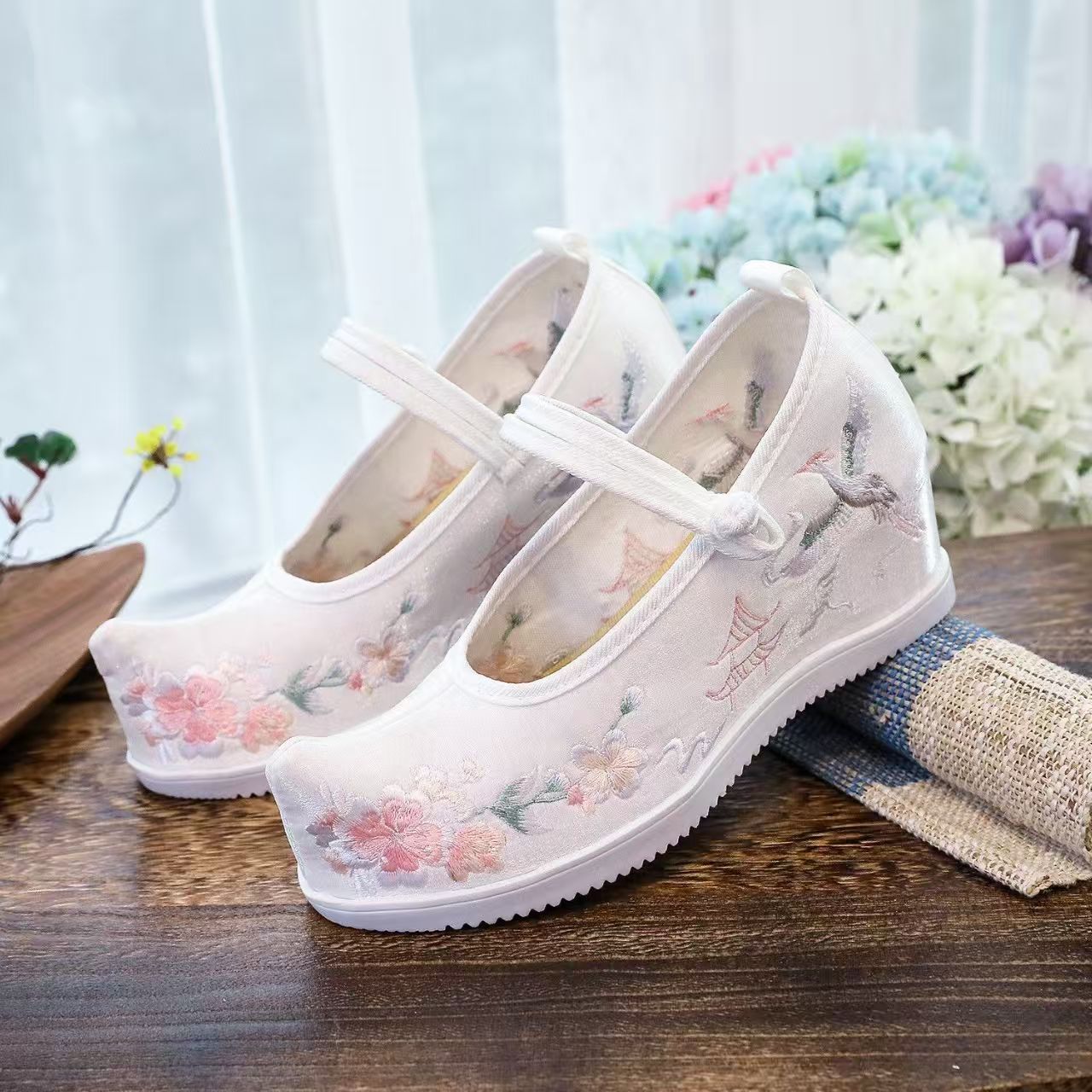 Chaussures brodées internes po - Embroidery Style avis et prix