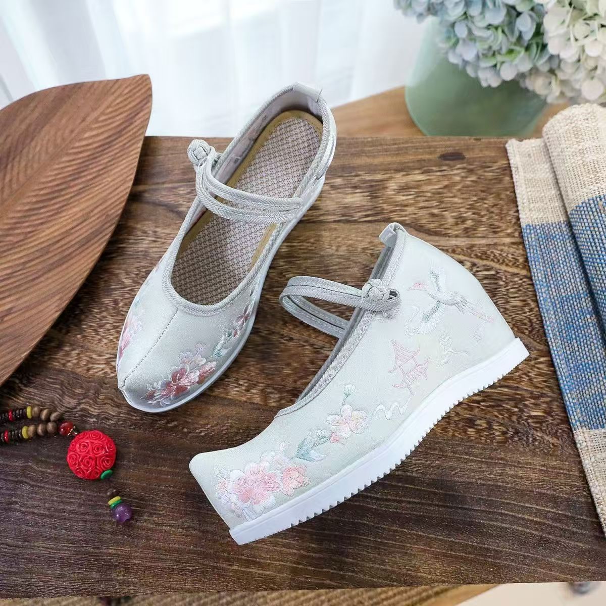 Chaussures brodées internes po - Embroidery Style avis et prix